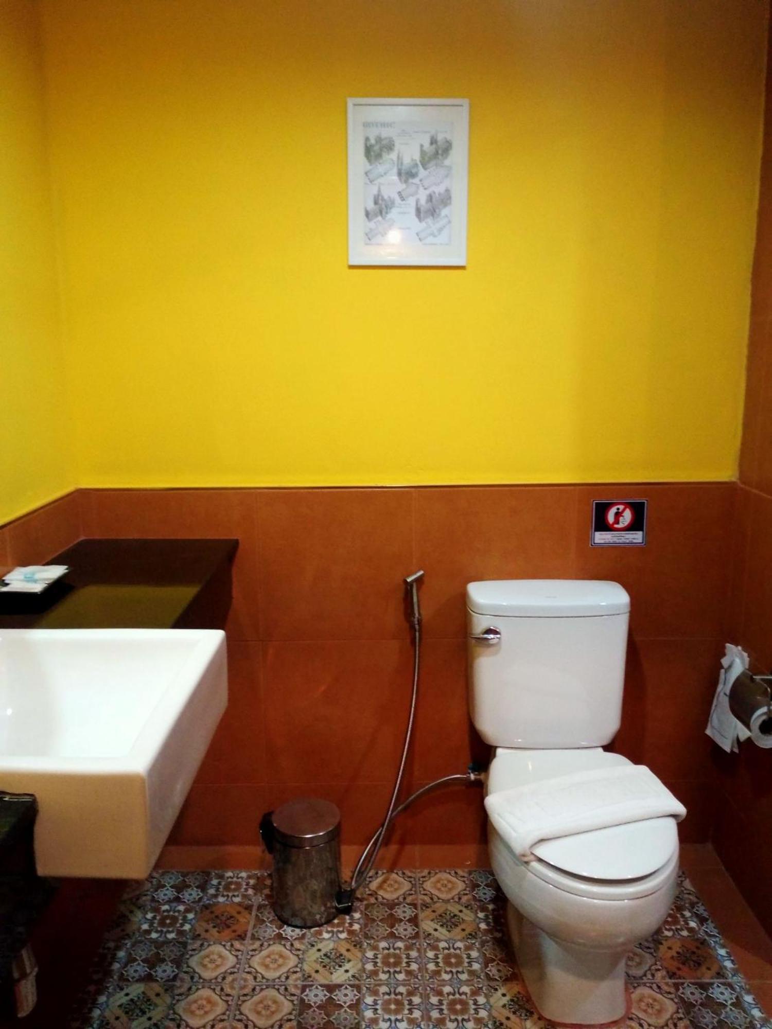The Old Inn Udon Thani Exterior foto